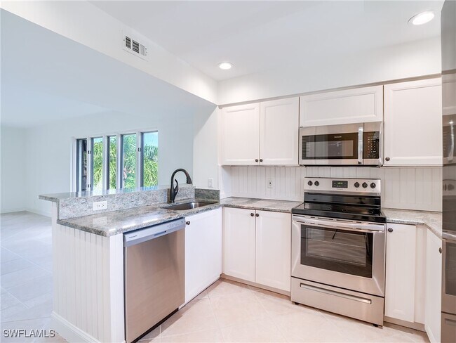 1633 Spoonbill Ln in Naples, FL - Building Photo - Building Photo