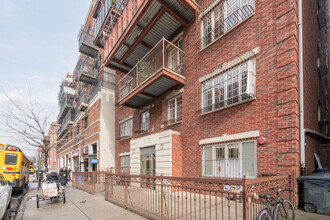 801 Bedford Ave in Brooklyn, NY - Building Photo - Building Photo