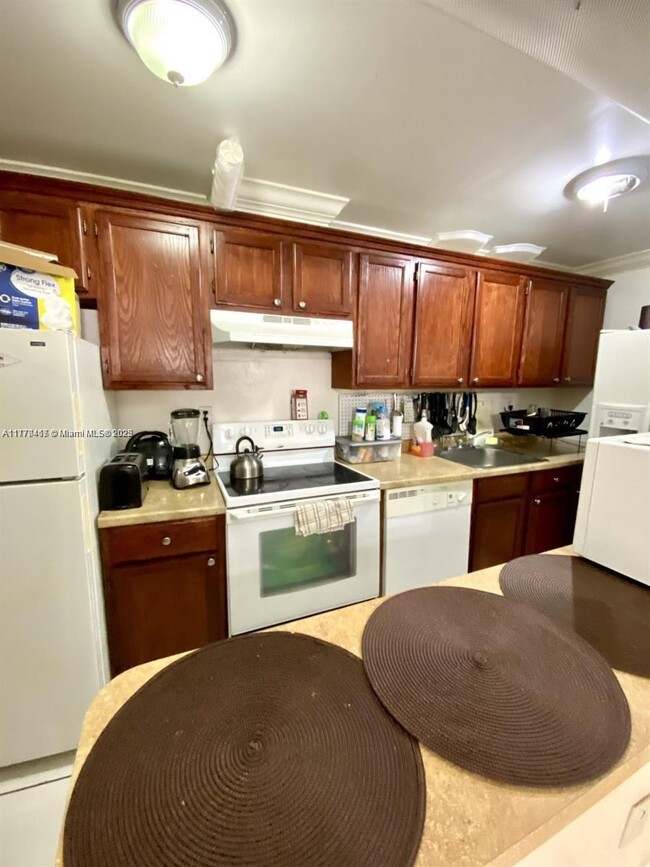 4410 NW 79th Ave, Unit 1C in Doral, FL - Building Photo - Building Photo