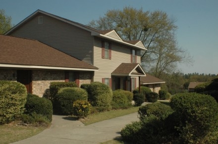 Quail Hollow in Hephzibah, GA - Foto de edificio