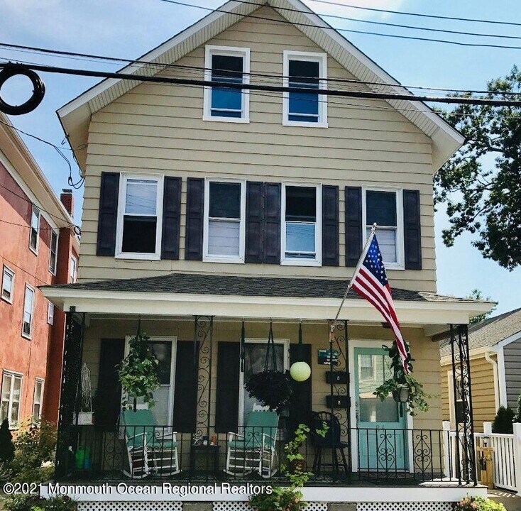 84 Mt Zion Way-Unit -SUMMER 1st fl in Ocean Grove, NJ - Building Photo