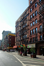 147 Mott St in New York, NY - Foto de edificio - Building Photo