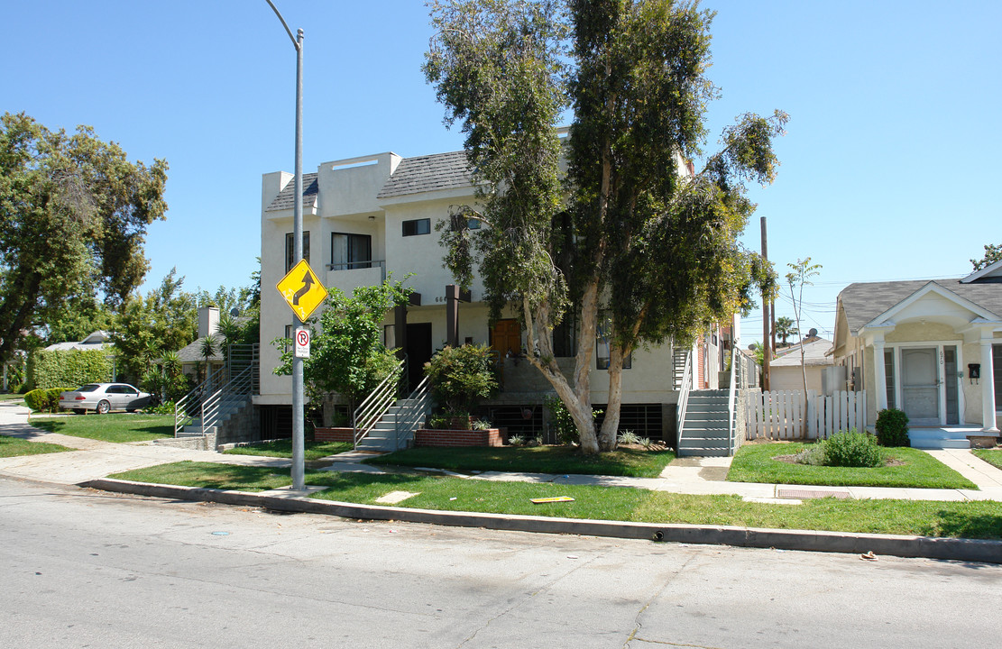 664 W California Ave in Glendale, CA - Building Photo