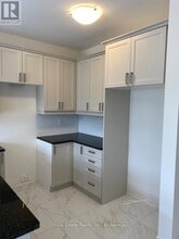 46 Harpin Wy W in Fergus, ON - Building Photo - Building Photo