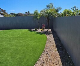 2127 Hanford Dr in San Diego, CA - Building Photo - Building Photo