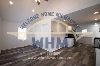 4616 N River Park Blvd in Glendale, WI - Building Photo - Building Photo