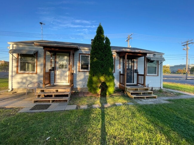 property at 1327 N Robberson Ave