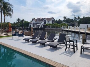 325 Isle of Capri Dr in Fort Lauderdale, FL - Building Photo - Building Photo