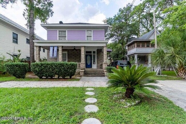 property at 440 E 6th St