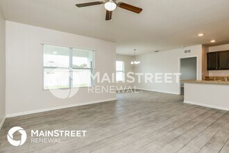 703 Kindred Ln in Auburndale, FL - Foto de edificio - Building Photo