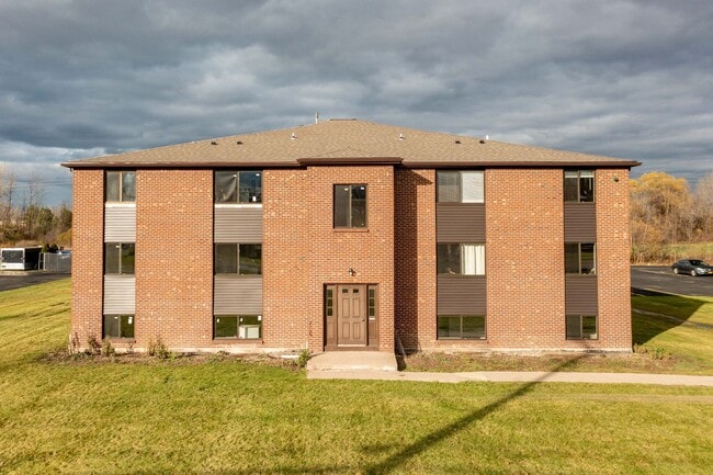 Maplewood Apartments in Lockport, NY - Building Photo - Building Photo