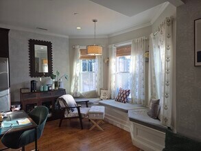 306 Maverick St in Boston, MA - Building Photo - Building Photo