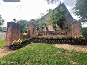 416 Highwood Dr in Louisville, KY - Building Photo - Building Photo