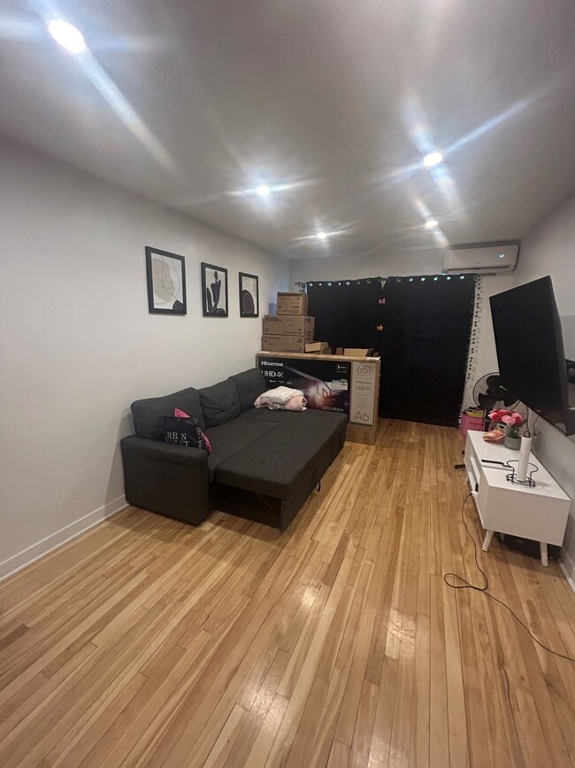 property at 3010 Rue Goyer