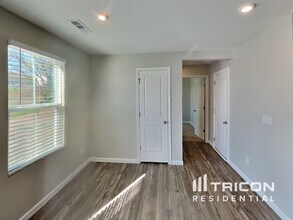 1079 Cone Blvd in Nashville, TN - Building Photo - Building Photo