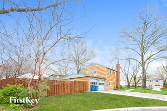 8708 W 88th St in Overland Park, KS - Building Photo - Building Photo