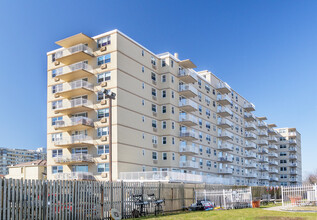 Harbor Mansion Condominiums in Long Branch, NJ - Building Photo - Building Photo