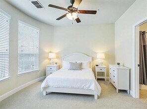 2500 Rockbrook Dr in Lewisville, TX - Building Photo - Building Photo