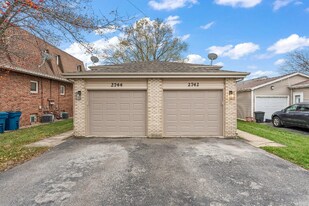 2742 Hart Rd in Highland, IN - Building Photo