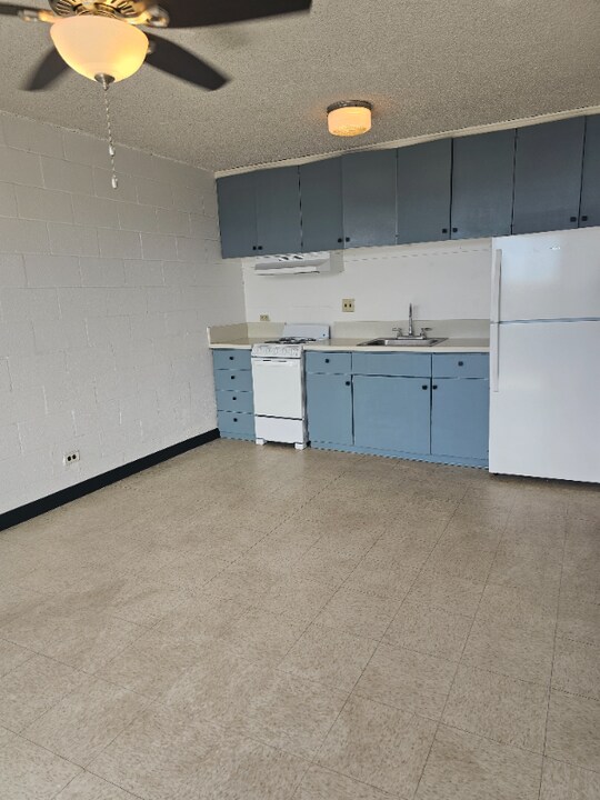 1416 Middle St in Honolulu, HI - Building Photo