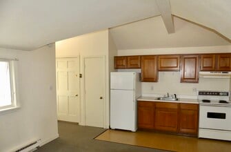 62 Main St in Essex, CT - Building Photo - Building Photo