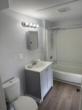 22 Fruit St in New Bedford, MA - Building Photo - Building Photo