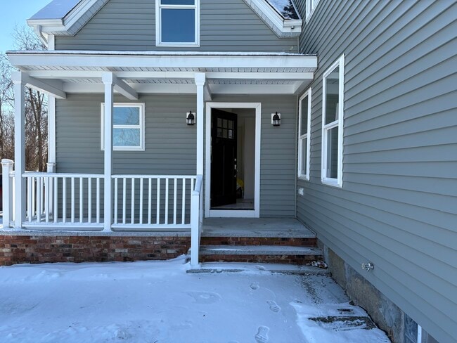 316 Old Fall River Rd, Unit 1st Floor