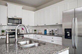 7126 Chara Ln SW in Atlanta, GA - Building Photo - Building Photo