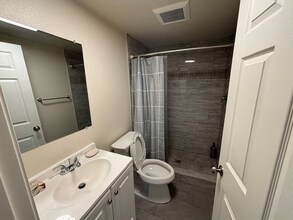 938 N Van Ness Ave in Fresno, CA - Building Photo - Building Photo