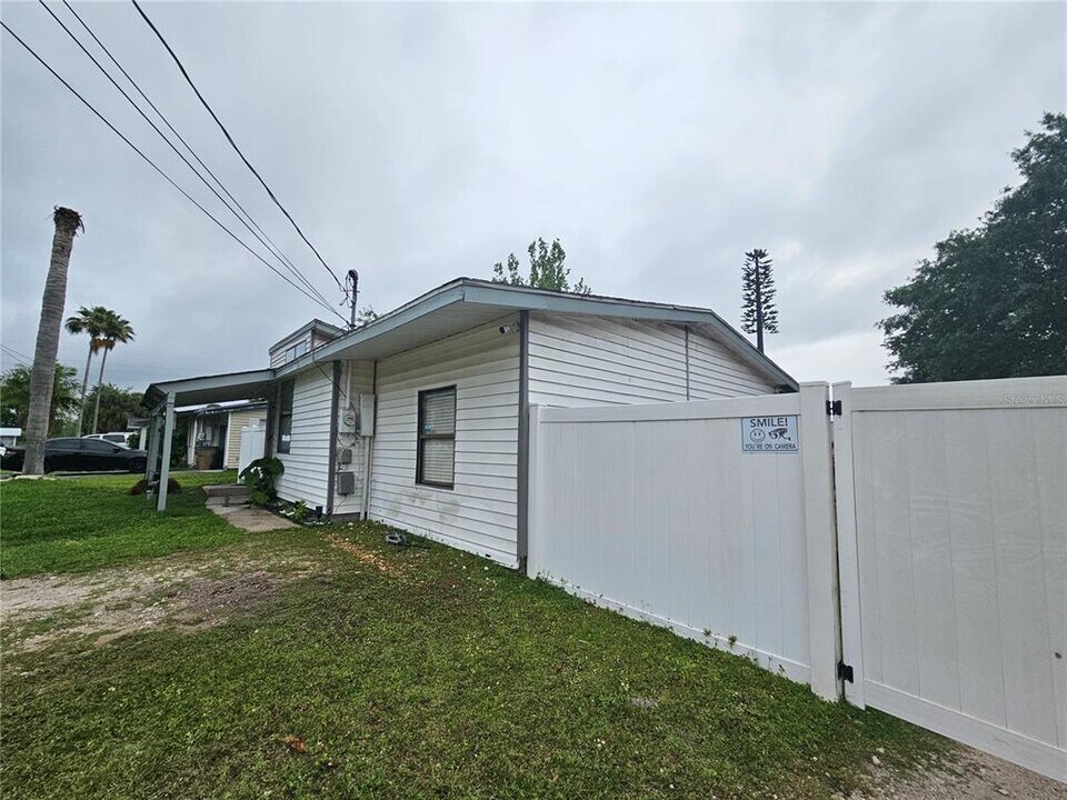 2955 Sun Pointe Ct in Kissimmee, FL - Building Photo