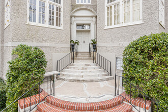 Audubon Court Condominiums in New Orleans, LA - Building Photo - Building Photo