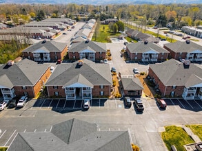 The Bellevue at 1045 in Cookeville, TN - Foto de edificio - Building Photo