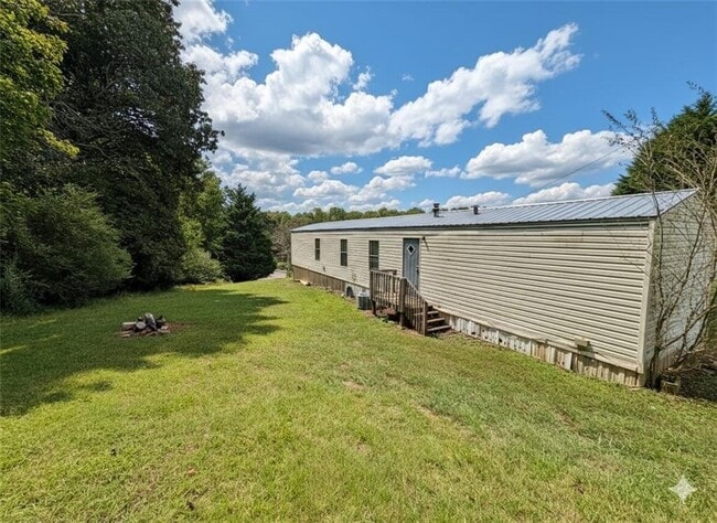 1560 Grindle Bridge Rd in Dahlonega, GA - Building Photo - Building Photo