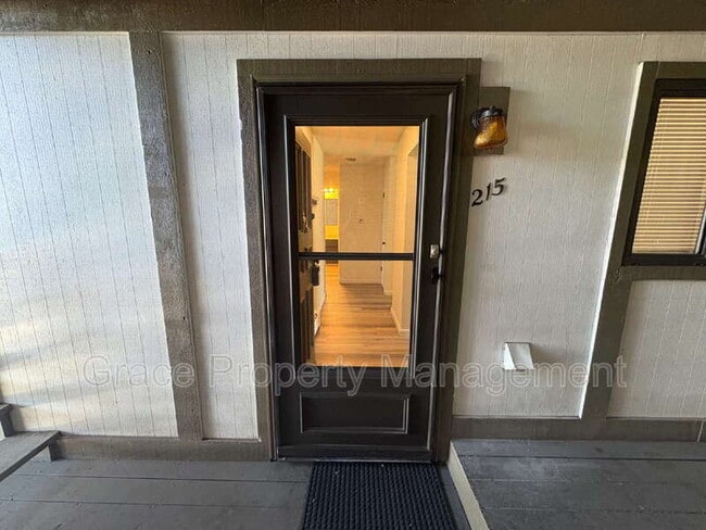 2700 S Holly St in Denver, CO - Building Photo - Building Photo