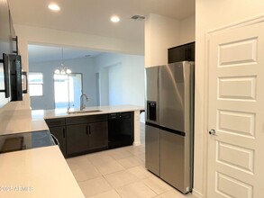 7954 W Medlock Dr in Glendale, AZ - Building Photo - Building Photo