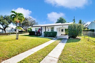 2604 Fletcher Ct in Hollywood, FL - Building Photo - Building Photo