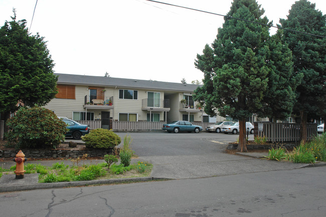 1712-1748 NE 46th Ave in Portland, OR - Foto de edificio - Building Photo