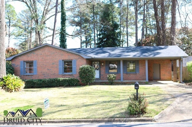 property at 3613 Mayfair Dr