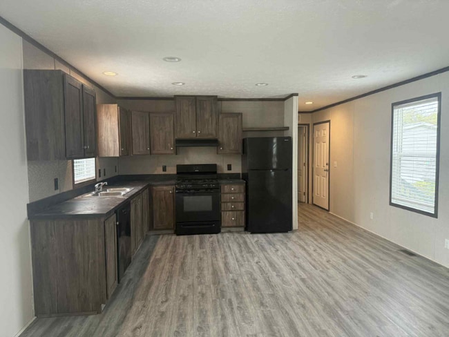 property at 3319 Ridgewood Ave