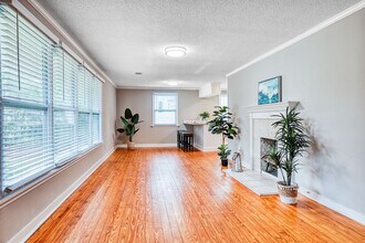 2106 Teresa Dr in Savannah, GA - Building Photo - Building Photo