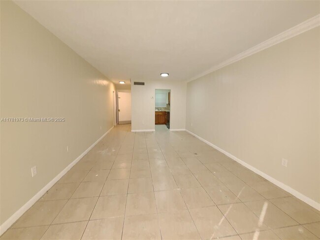 property at 140 Royal Palm Rd