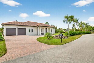 12289 Alamansa Ln in Bonita Springs, FL - Building Photo