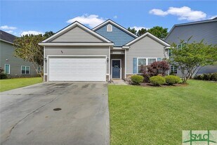 124 Waverly Way, Unit 0927 in Savannah, GA - Building Photo