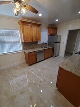 1869 W 54th St, Unit 1869 in Los Angeles, CA - Foto de edificio - Building Photo