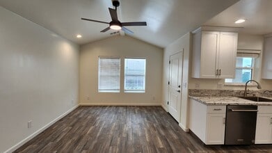 1659 Bullard Ave. in Clovis, CA - Building Photo - Building Photo