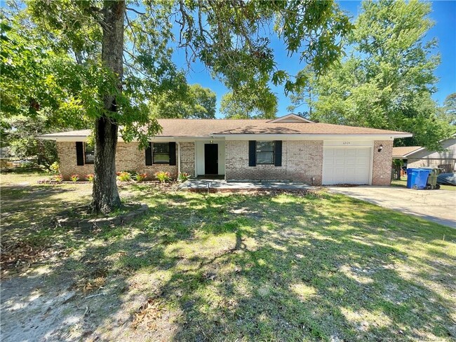 property at 6829 Timbercroft Ln