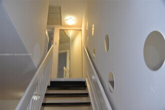 8695 NW 6th Ln in Miami, FL - Building Photo - Building Photo