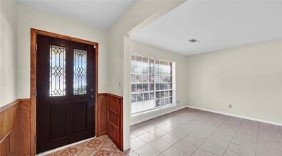 737 E Brown Ln in Deer Park, TX - Building Photo - Building Photo