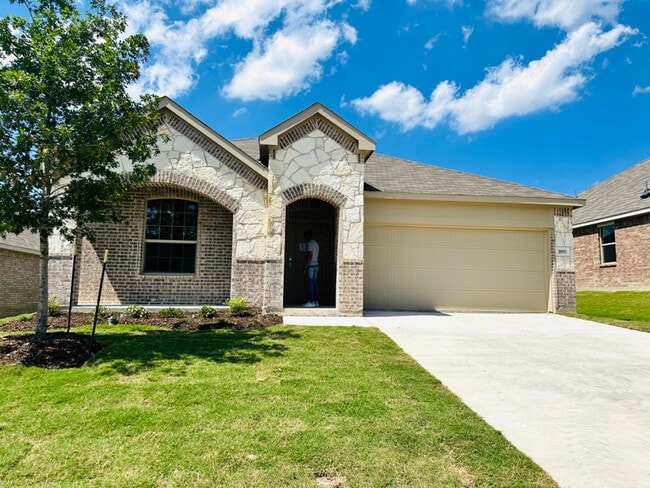 property at 3012 Chinkapin Ln