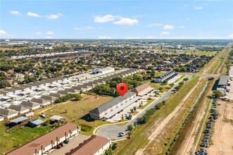 1400 Humming Bird Ct in Pharr, TX - Building Photo - Building Photo